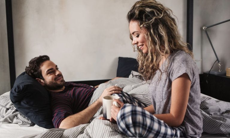 Elite Daily – Why Are Conversations Better At Night? Experts Say It’s All About How Relaxed You Are
