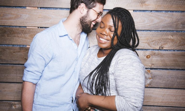 Bustle – The 7 Fascinating Differences Between How Men And Women Fall In Love, According To Science