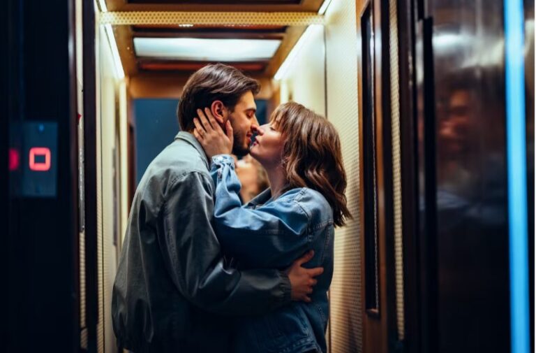 Bustle – Long Live The Post-Breakup Fling